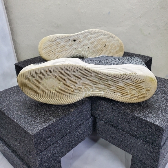 Nike Shoes Mens 7 Kobe Mamba Instinct Pure Platinum Gray 852473-002 Basketball - Picture 2 of 14